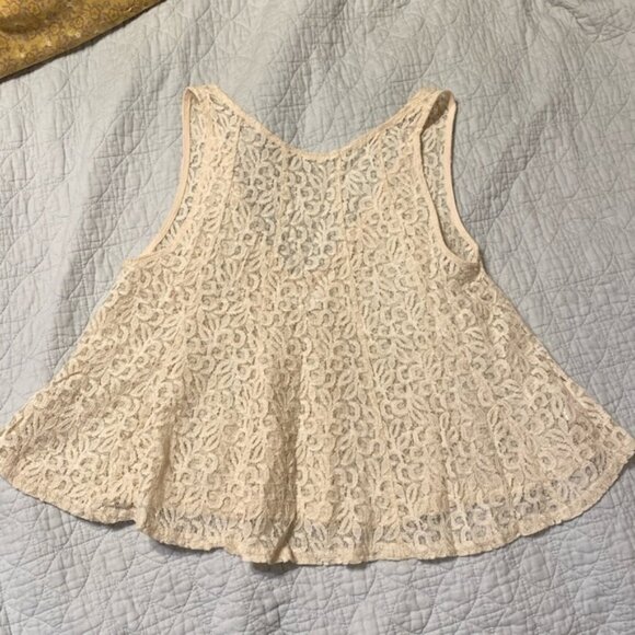 Lace tank - Picture 1 of 4